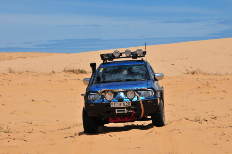 Cùng gia đình dạo chơi đồi cát Phan Thiết Cùng gia đình dạo chơi đồi cát Phan Thiết