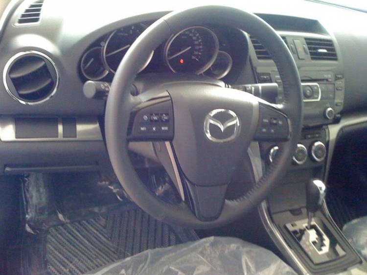 Khoe Mazda 3 2011 trắng ngọc ngà