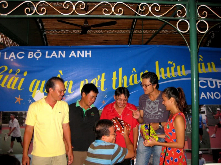 Xóm hẻm Lan Anh