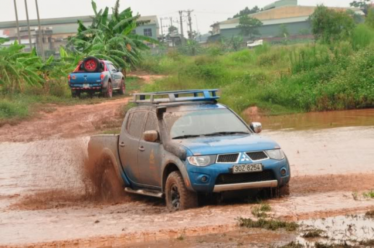 Ford ranger những hình ảnh chuẩn bị cho giải đua xe địa hình vô lăng vàng 2011