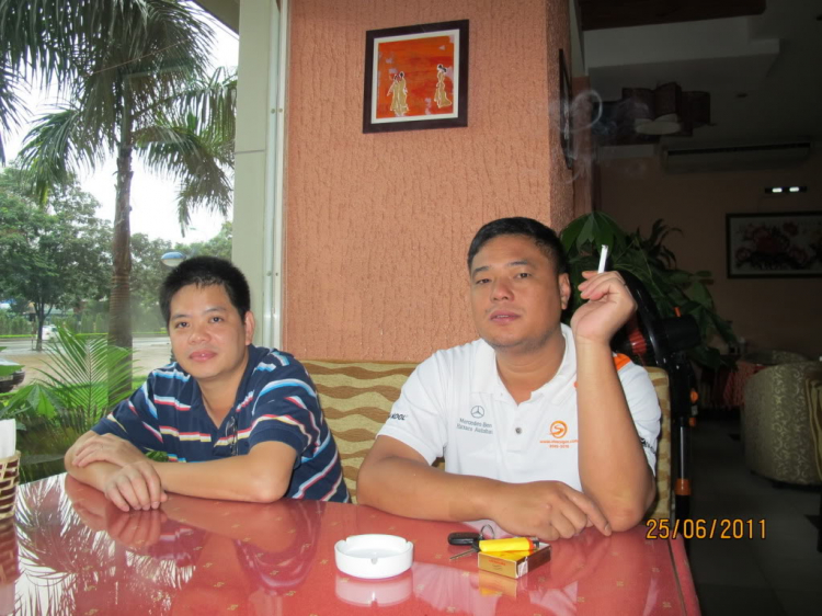 Một vài hình ảnh chuyến đi ủng hộ cuộc thi VOC tại Hà Nội của các thành viên FFC Một vài hình ảnh chuyến đi ủng hộ cuộc thi VOC tại Hà Nội của các thành viên FFC