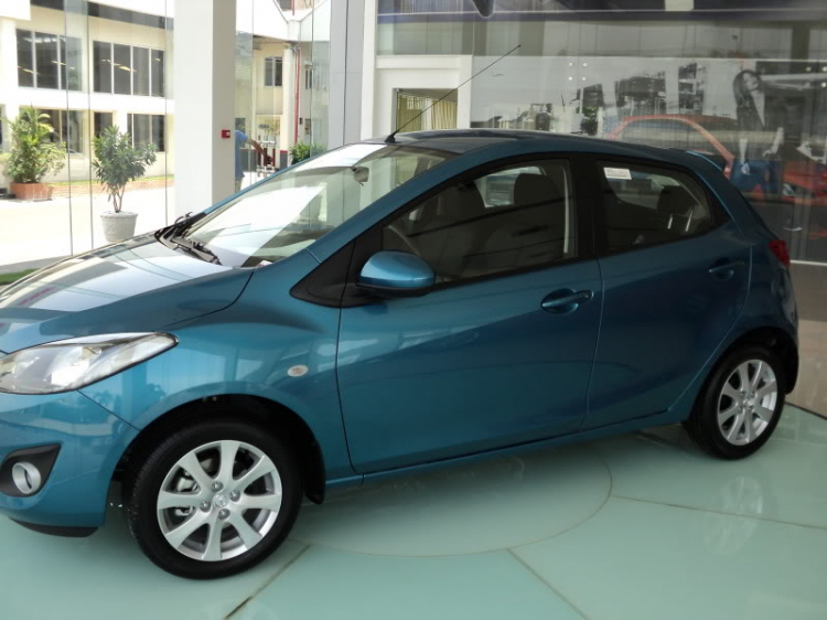 So sánh Mazda 2 và Yaris