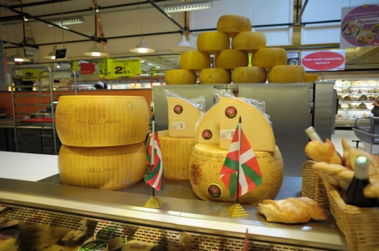 Vài hình ảnh chuyến đi France (Toulouse-Lourdes-Andorra-Bacelona...)