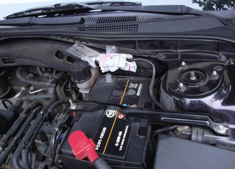 Các bác giúp em : Mazda6 2005 bị đứt cáp túi khí - còi không kêu