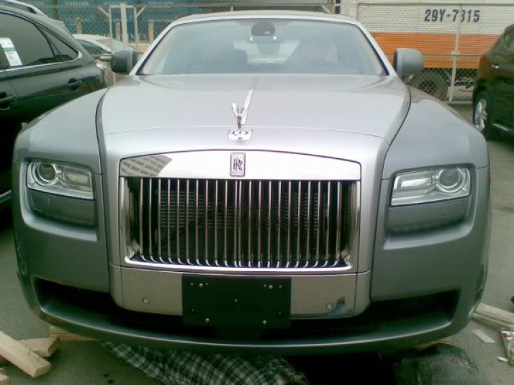 Rolls-Royce Ghost bạc Sài Thành
