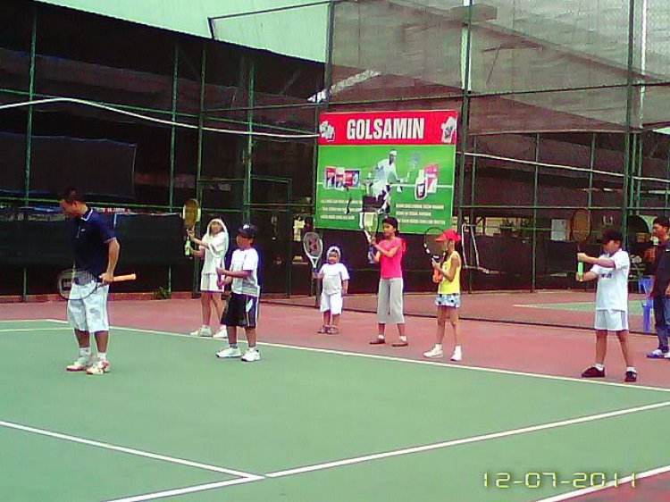 Tập tennis trẻ em..miễn phí.. Tập tennis trẻ em..miễn phí..