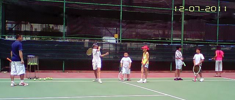 Tập tennis trẻ em..miễn phí..