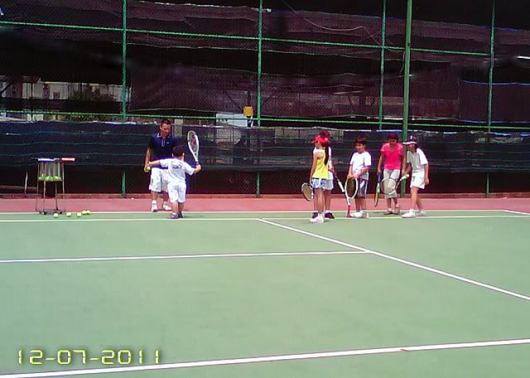 Tập tennis trẻ em..miễn phí..