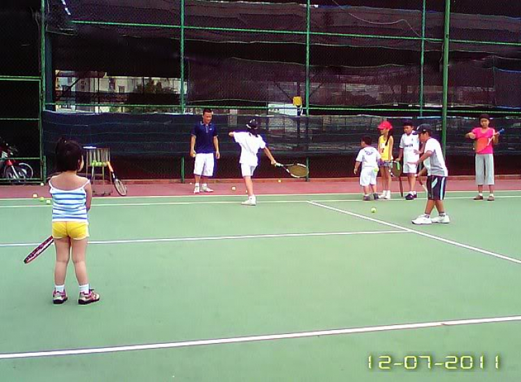 Tập tennis trẻ em..miễn phí..