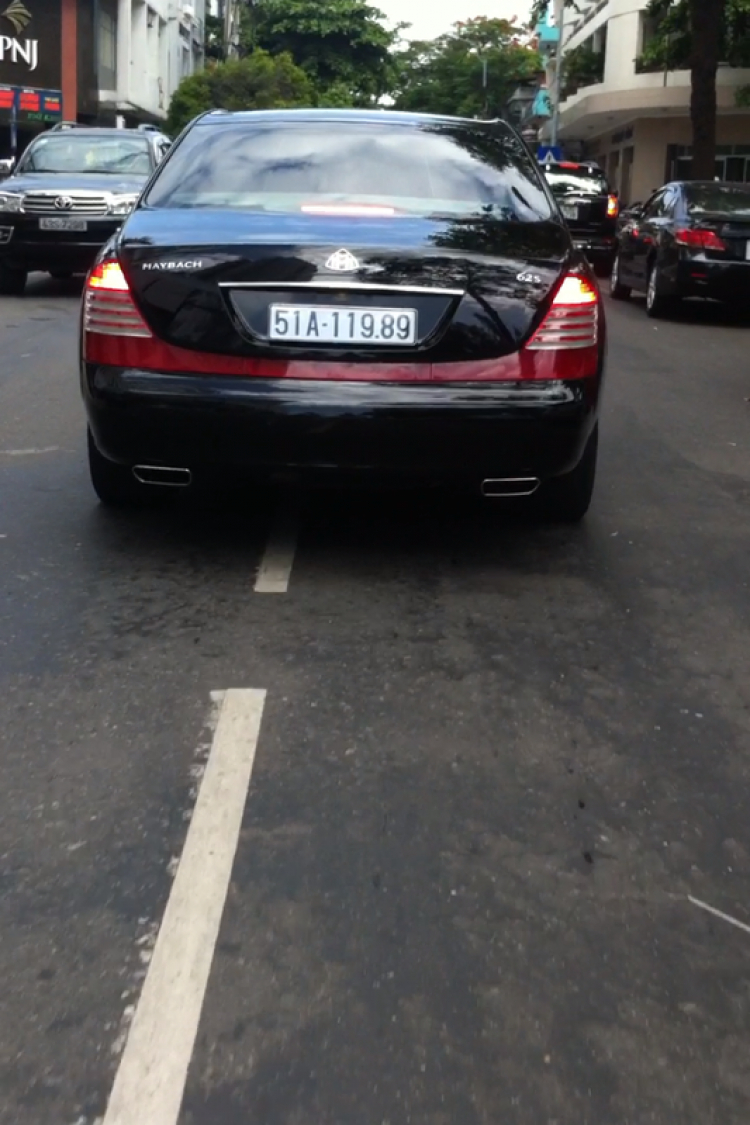 Maybach & RR trắng "song kiếm hợp bích" Maybach & RR trắng "song kiếm hợp bích"