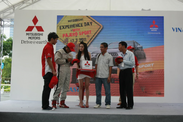 Mitsu Pajero Sport chính thức ra mắt tại VN cùng sự góp mặt tay đua Dakar Rally Masuoka