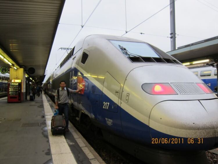 HFC: phóng sự ảnh chinh phục Paris + Geneva & Amsterdam (trang 6) HFC: phóng sự ảnh chinh phục Paris + Geneva & Amsterdam (trang 6)