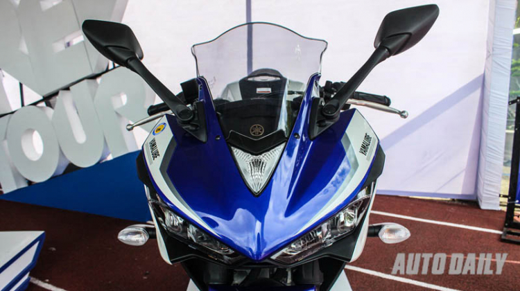 Cận cảnh Yamaha R25 vừa có mặt tại Việt Nam