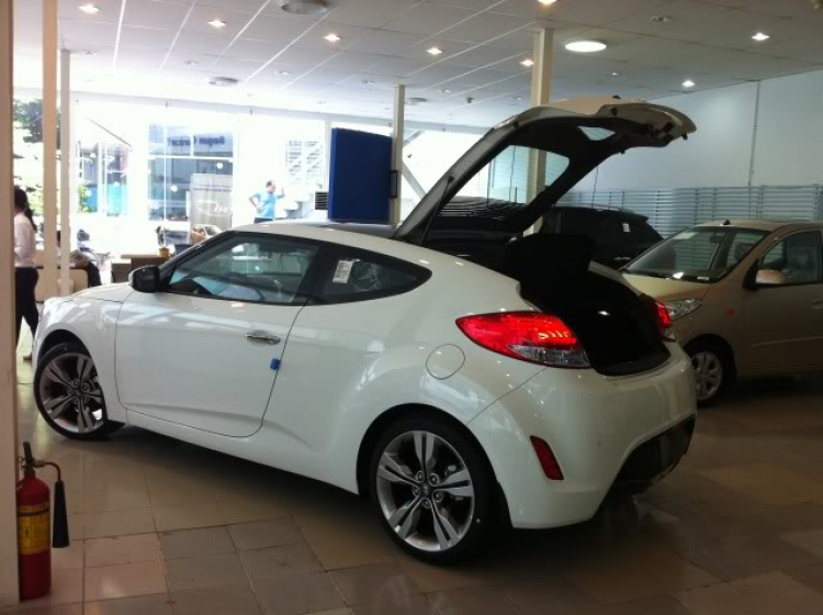 Hyundai Veloster đã về đến Hyundai Tiên Phong