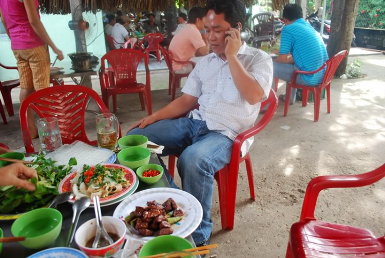 Đi tìm người anh em. Đi tìm người anh em.