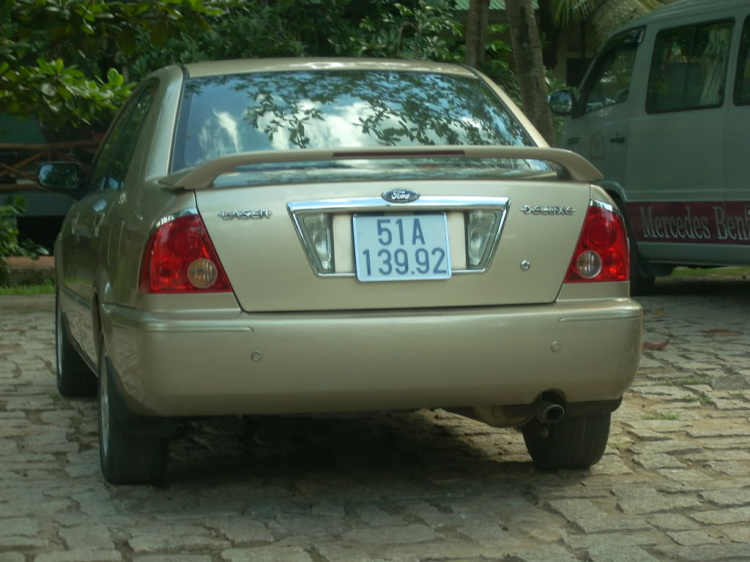 Bác nào có Ford lase 2002-2003 màu đen? Bác nào có Ford lase 2002-2003 màu đen?