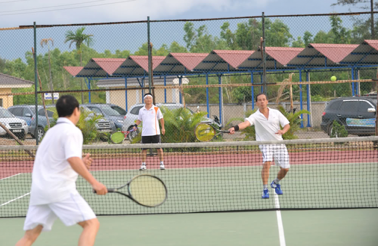 Hình ảnh giải Tennis SFC CUP 2011 - Hội tụ 3 miền SFC tại Lăng Cô Huế