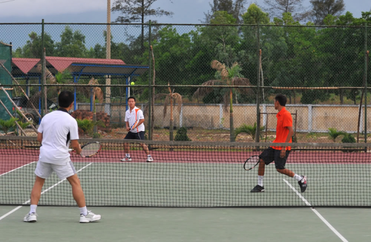 Hình ảnh giải Tennis SFC CUP 2011 - Hội tụ 3 miền SFC tại Lăng Cô Huế