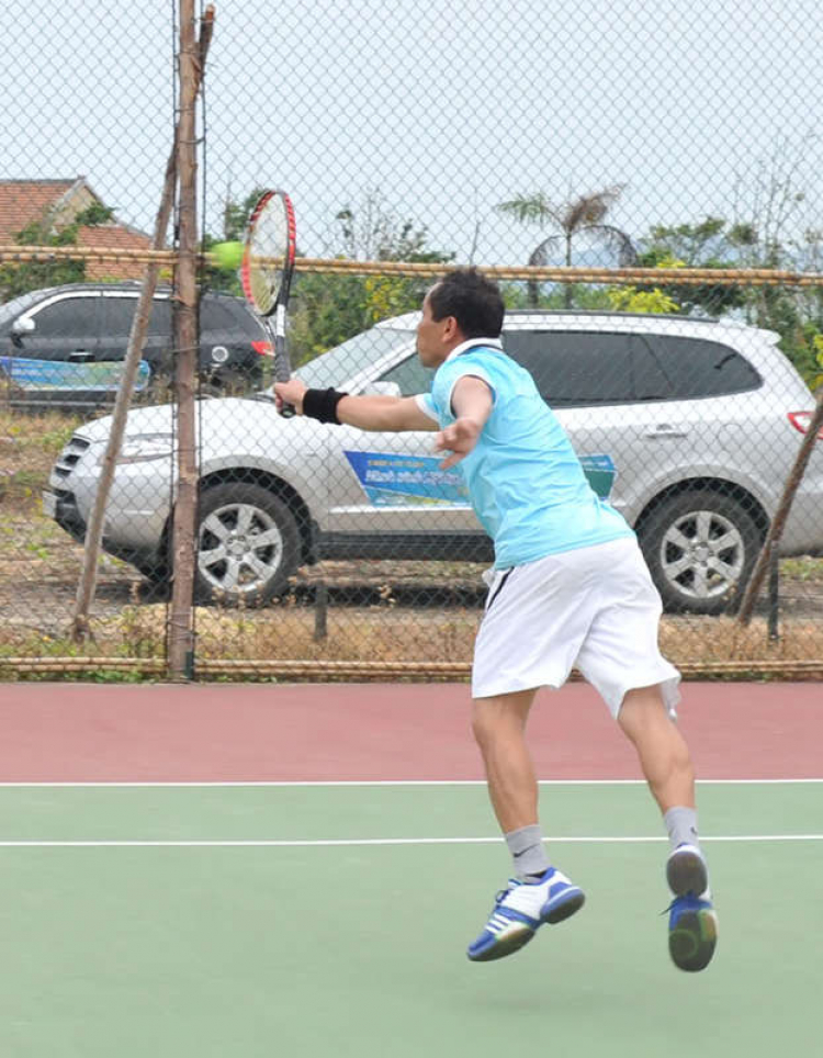 Hình ảnh giải Tennis SFC CUP 2011 - Hội tụ 3 miền SFC tại Lăng Cô Huế