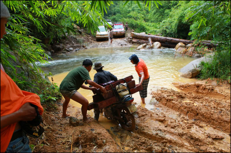 3 NGÀY, 2 ĐÊM HÀNH XÁC TRÊN ĐƯỜNG RỪNG TỪ DI LINH XUỐNG PHAN THIẾT! 3 NGÀY, 2 ĐÊM HÀNH XÁC TRÊN ĐƯỜNG RỪNG TỪ DI LINH XUỐNG PHAN THIẾT!