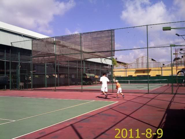 Tập tennis trẻ em..miễn phí..