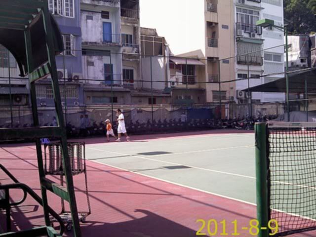 Tập tennis trẻ em..miễn phí..