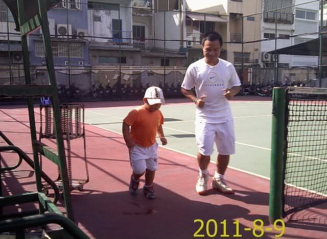 Tập tennis trẻ em..miễn phí..