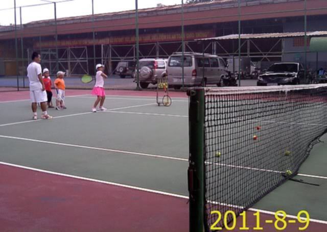 Tập tennis trẻ em..miễn phí..