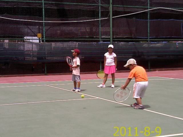 Tập tennis trẻ em..miễn phí..