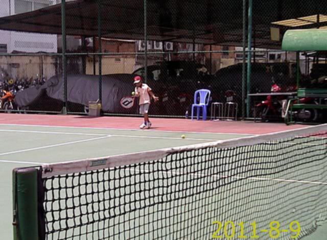 Tập tennis trẻ em..miễn phí..