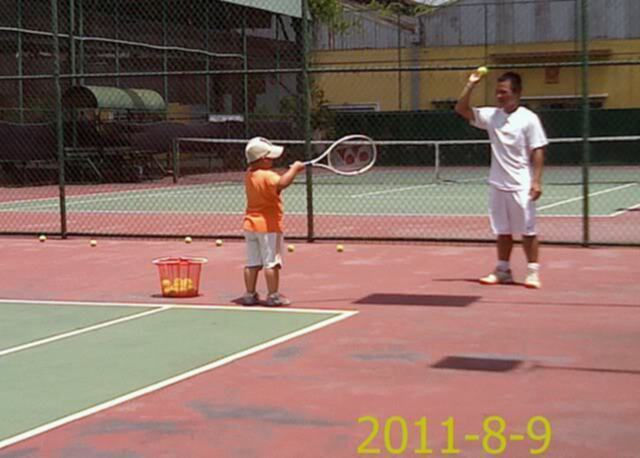 Tập tennis trẻ em..miễn phí..