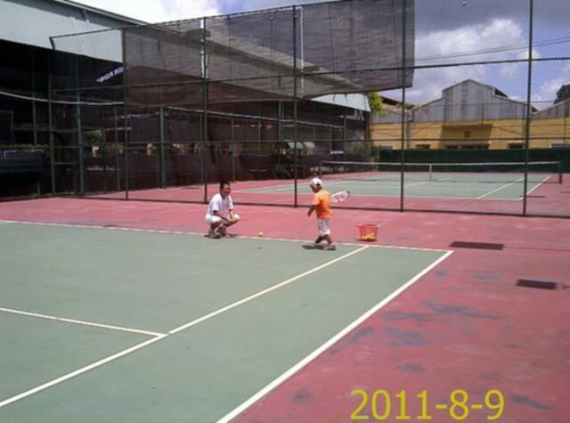 Tập tennis trẻ em..miễn phí..