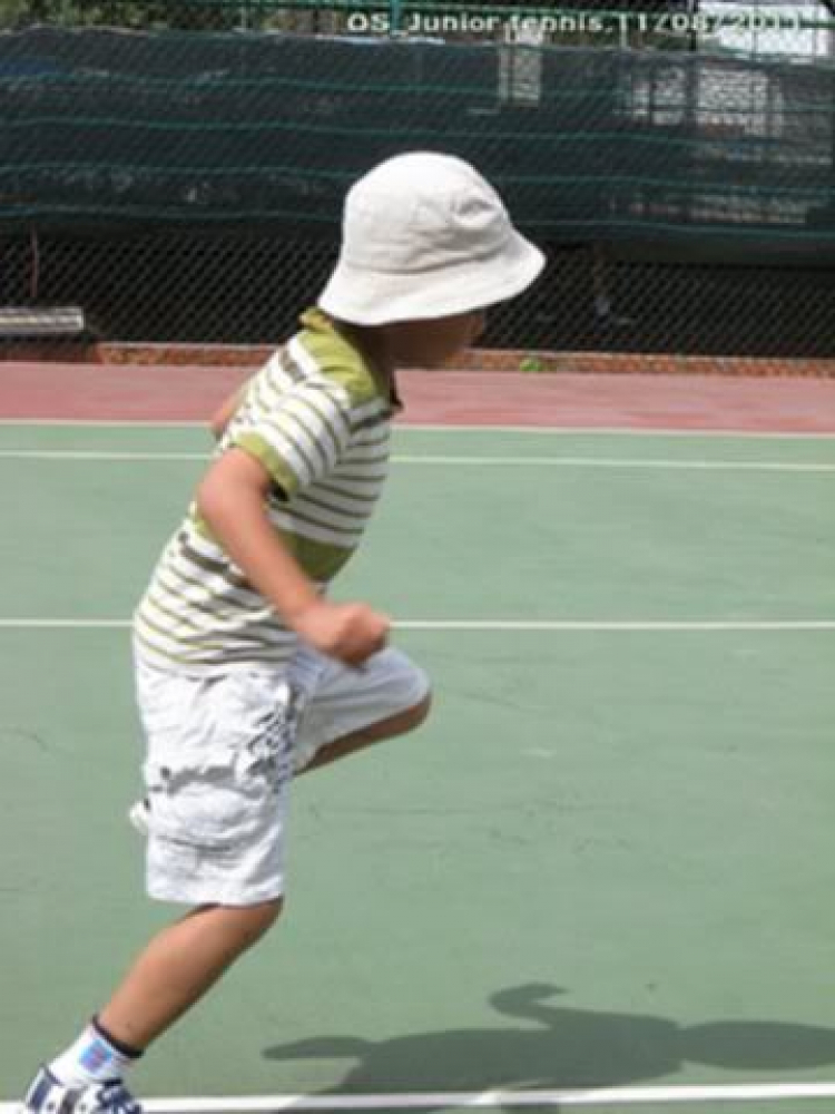 Tập tennis trẻ em..miễn phí..