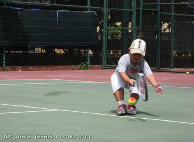 Tập tennis trẻ em..miễn phí..