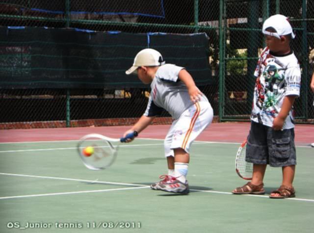 Tập tennis trẻ em..miễn phí..