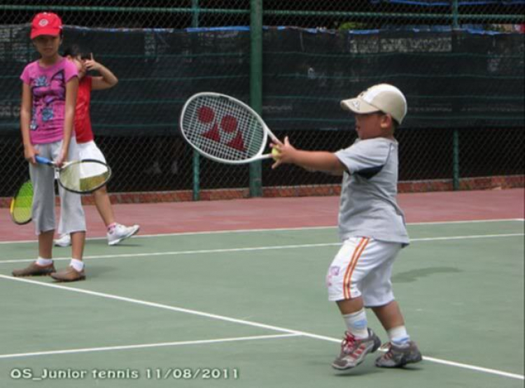 Tập tennis trẻ em..miễn phí..