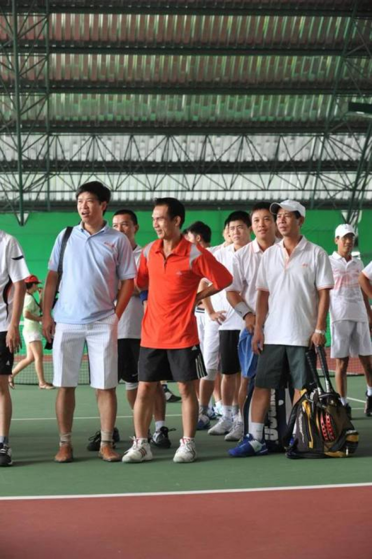 HÌNH ẢNH THI ĐẤU GIẢI TENNIS GIAO LƯU CÁC CHI HỘI OS LẦN II – BÌNH DƯƠNG 14/08/2011