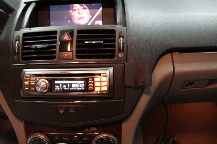 Nâng cấp hệ thống nghe nhìn cho Mercedes C200, phần 2 ở trang 7. Nâng cấp hệ thống nghe nhìn cho Mercedes C200, phần 2 ở trang 7.