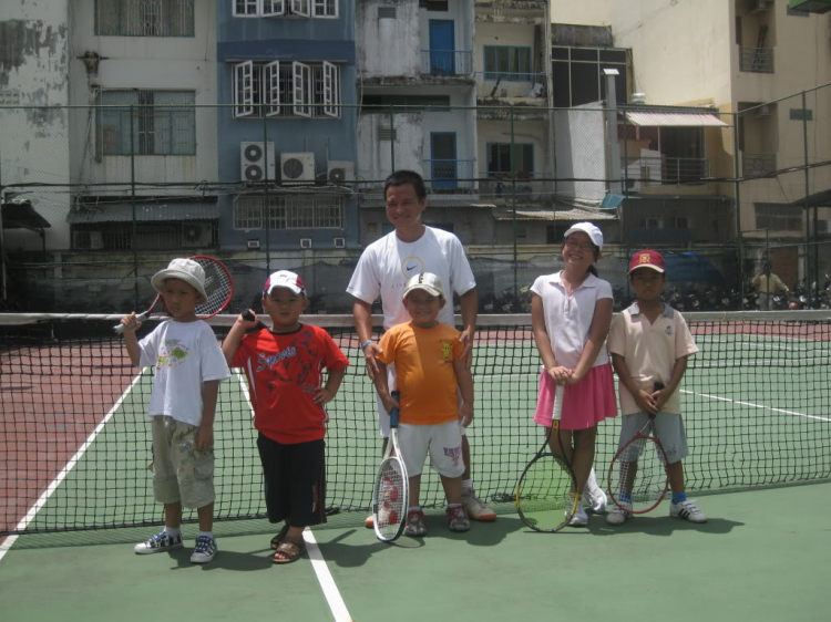 Tập tennis trẻ em..miễn phí..