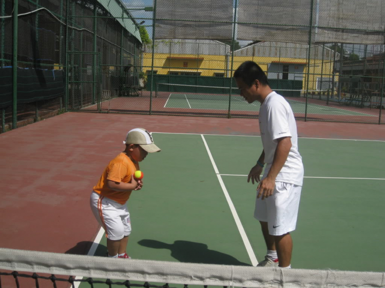 Tập tennis trẻ em..miễn phí..