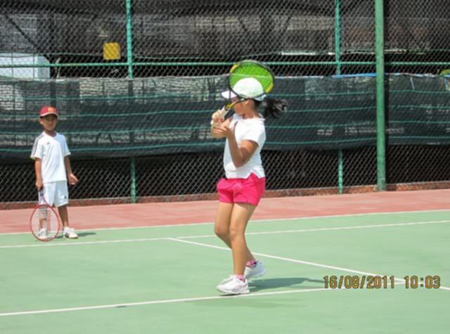 Tập tennis trẻ em..miễn phí..