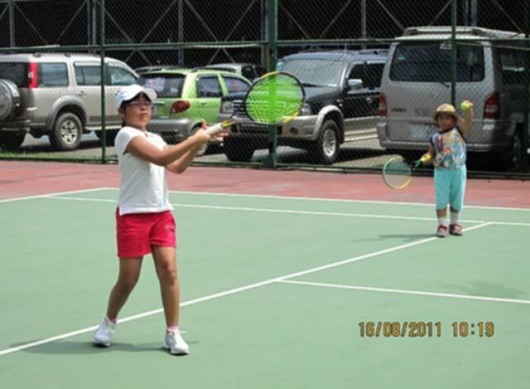 Tập tennis trẻ em..miễn phí..