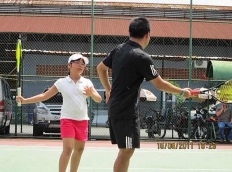 Tập tennis trẻ em..miễn phí..