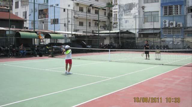 Tập tennis trẻ em..miễn phí..