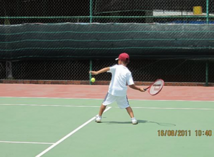 Tập tennis trẻ em..miễn phí..