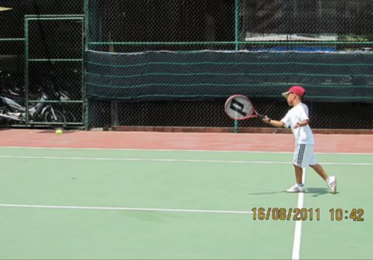 Tập tennis trẻ em..miễn phí..