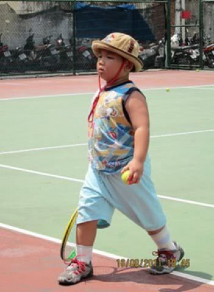 Tập tennis trẻ em..miễn phí..