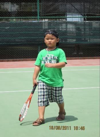 Tập tennis trẻ em..miễn phí..