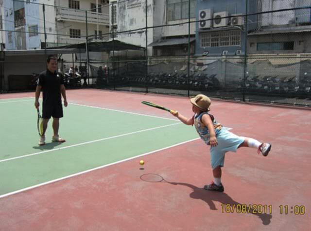 Tập tennis trẻ em..miễn phí..