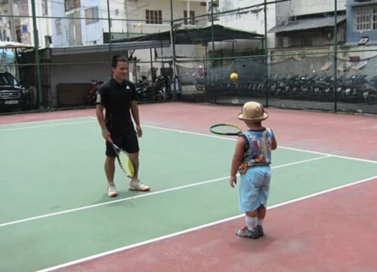 Tập tennis trẻ em..miễn phí..